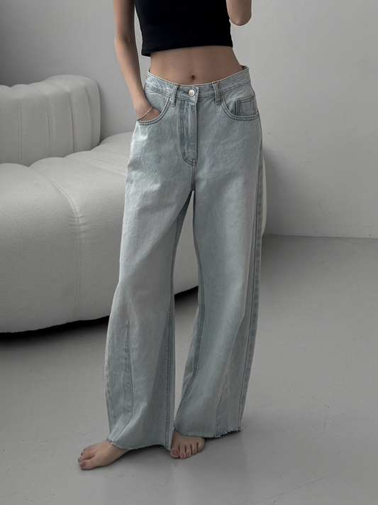 Balloon Curved Jeans