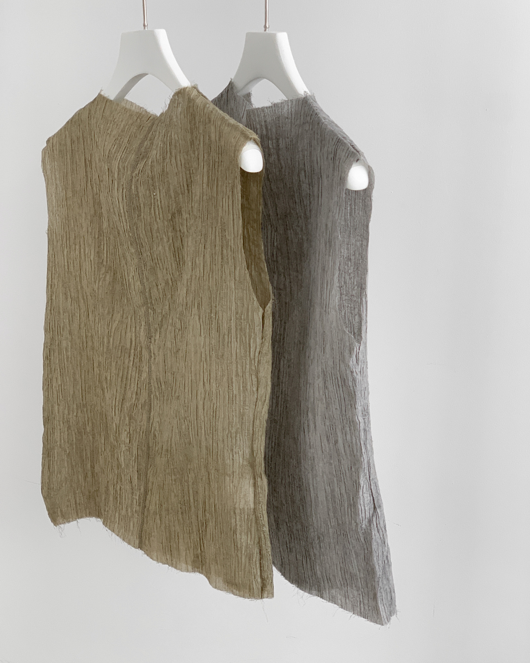 Straight Grain Raw Hem Textured Top