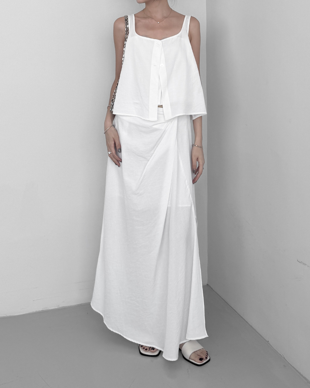 Twist Half Waistband Slit Skirt