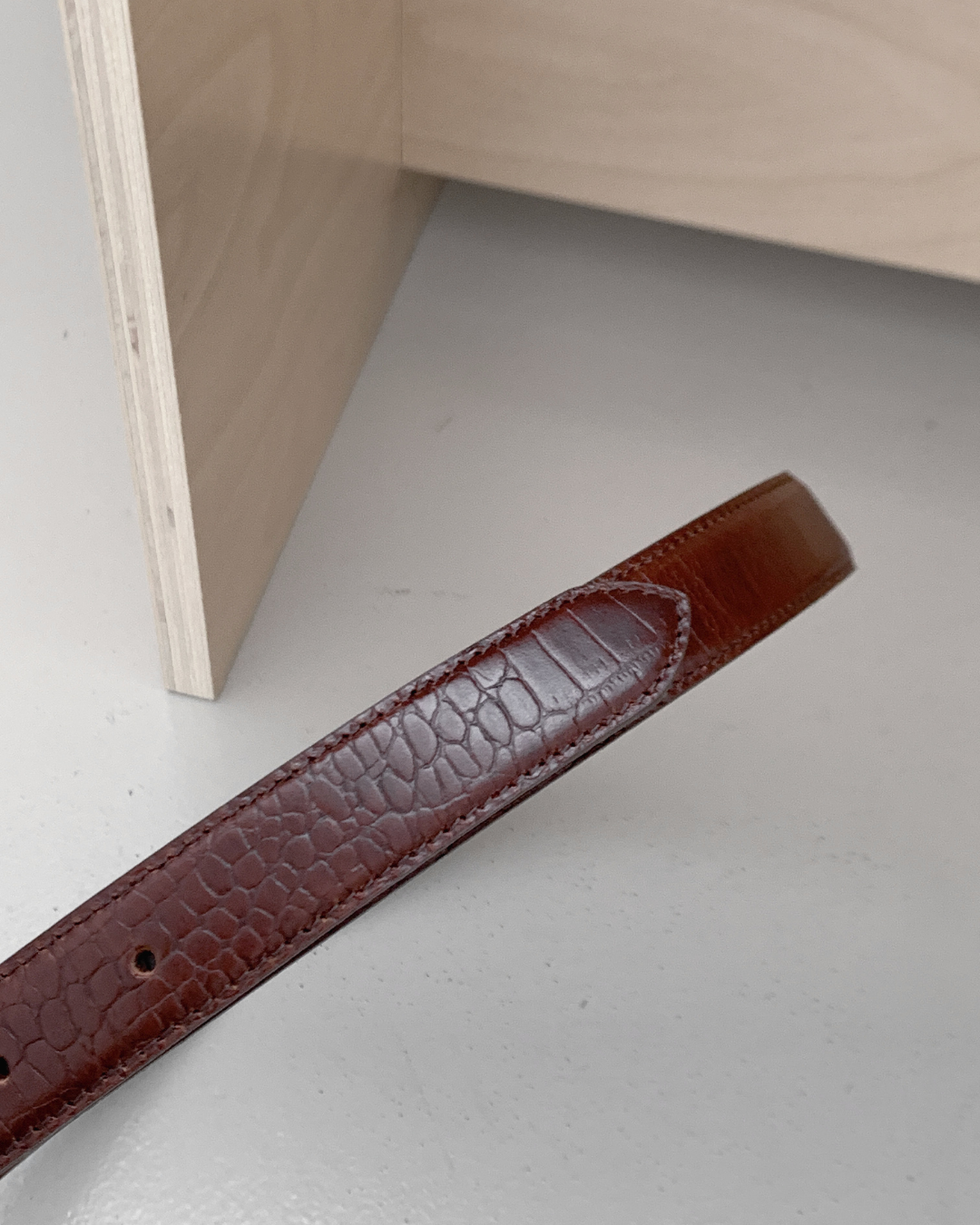 2.5cm Croc-effect Cowhide Belt
