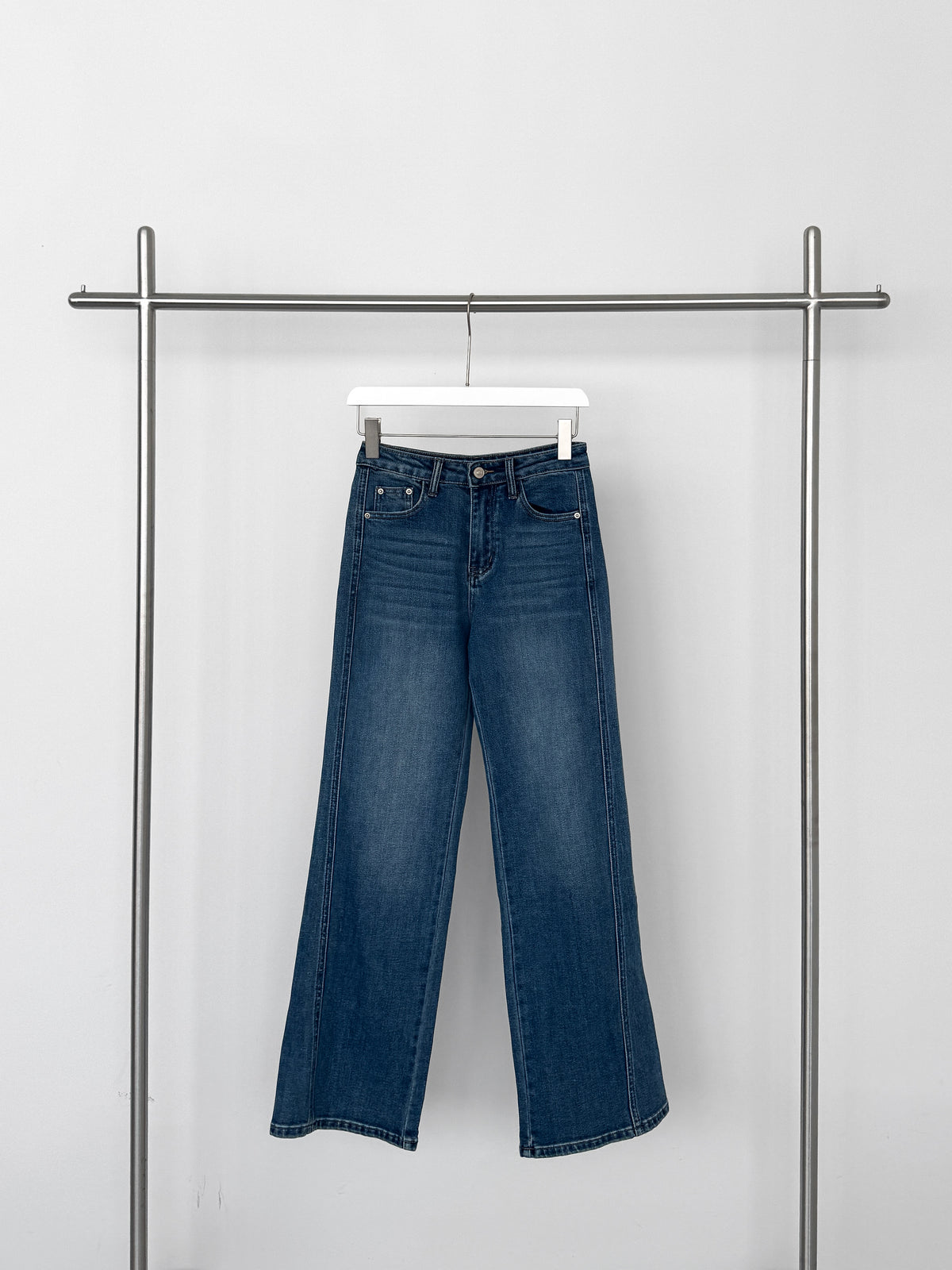 Slim Straight Cut High Waisted Jeans