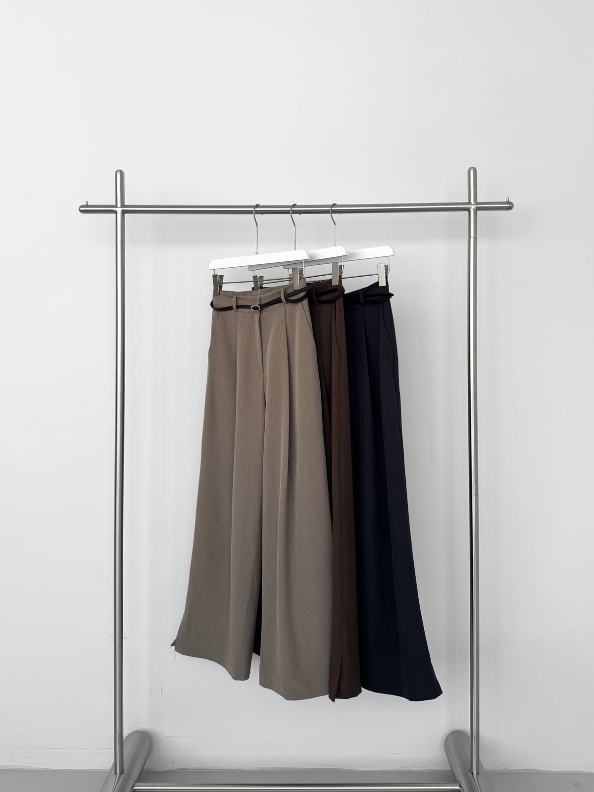 Two-pleat Trousers with Belt